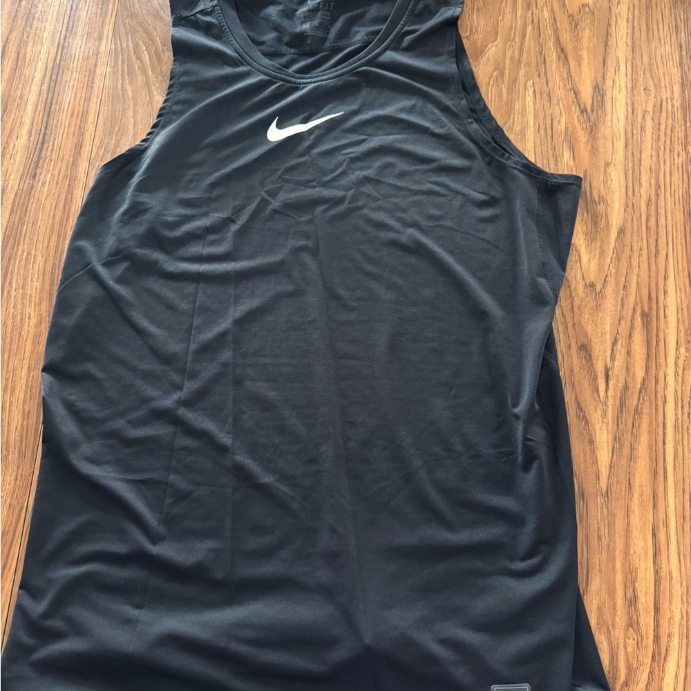 Nike Women's Black Sleeveless Tank Top